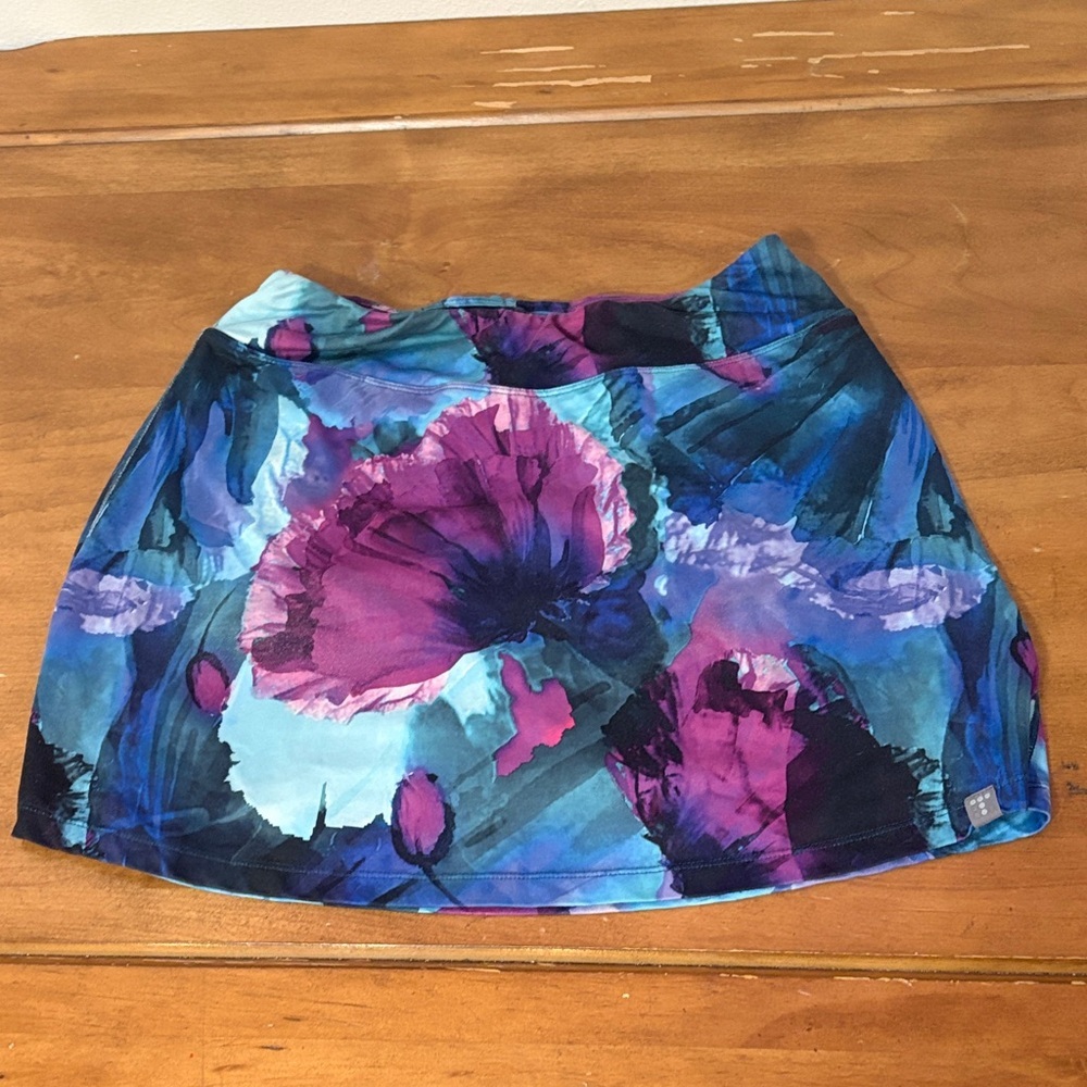 Title Nine Floral Blue and Purple Skort Size Small